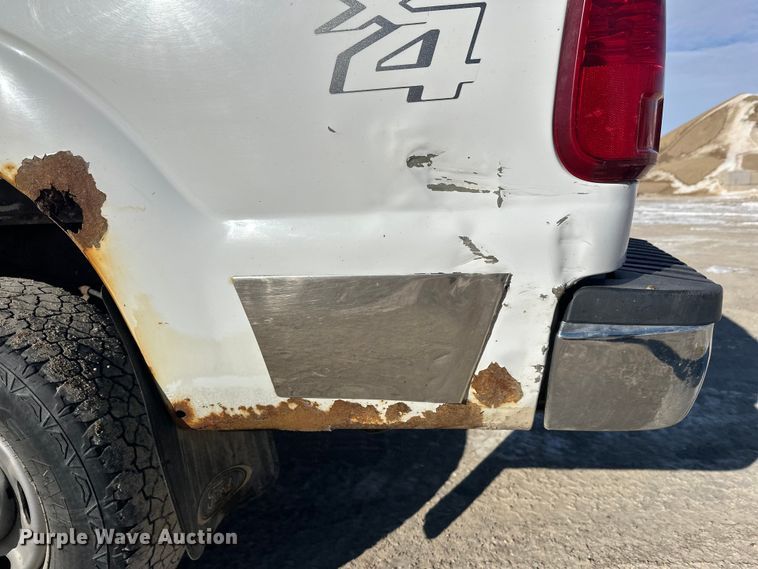 image for item FK0004 2011 Ford F250 Super Duty Crew Cab pickup truck