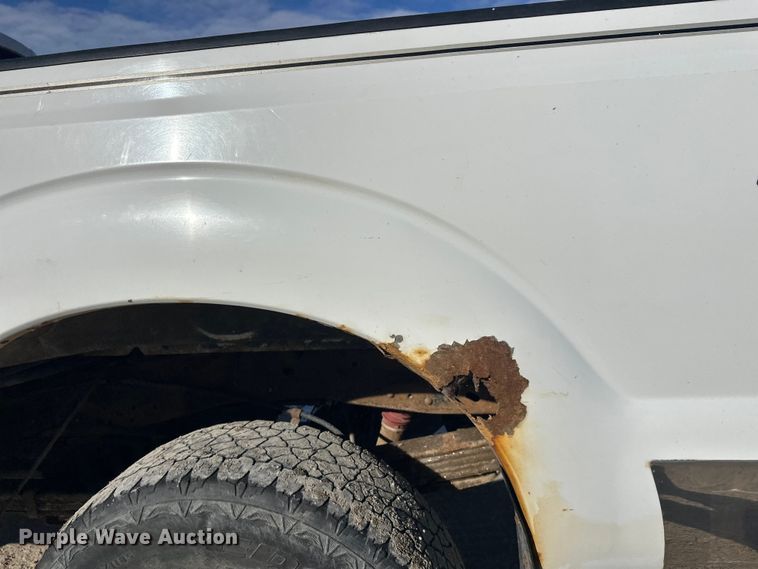 image for item FK0004 2011 Ford F250 Super Duty Crew Cab pickup truck