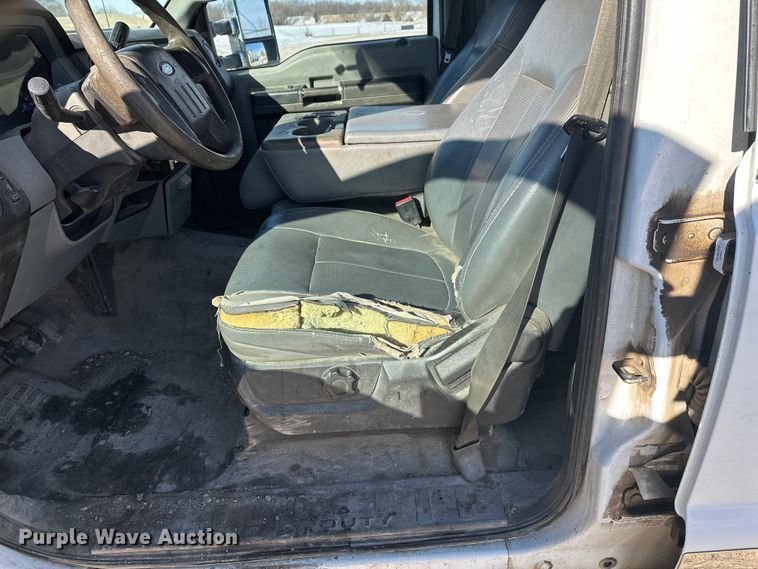 image for item FK0004 2011 Ford F250 Super Duty Crew Cab pickup truck