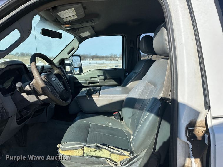 image for item FK0004 2011 Ford F250 Super Duty Crew Cab pickup truck