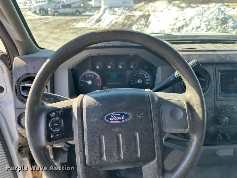 image for item FK0004 2011 Ford F250 Super Duty Crew Cab pickup truck