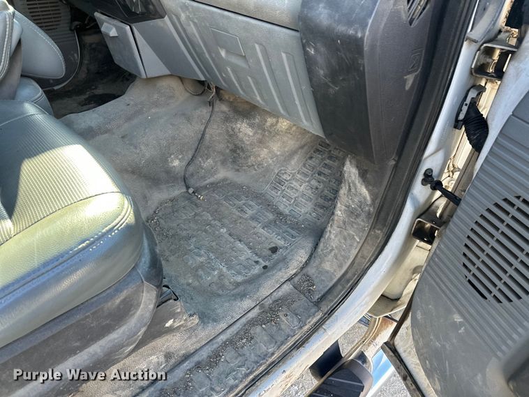 image for item FK0004 2011 Ford F250 Super Duty Crew Cab pickup truck