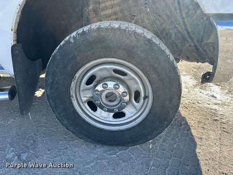 image for item FK0004 2011 Ford F250 Super Duty Crew Cab pickup truck