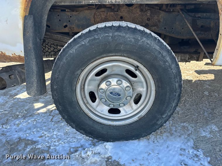 image for item FK0004 2011 Ford F250 Super Duty Crew Cab pickup truck