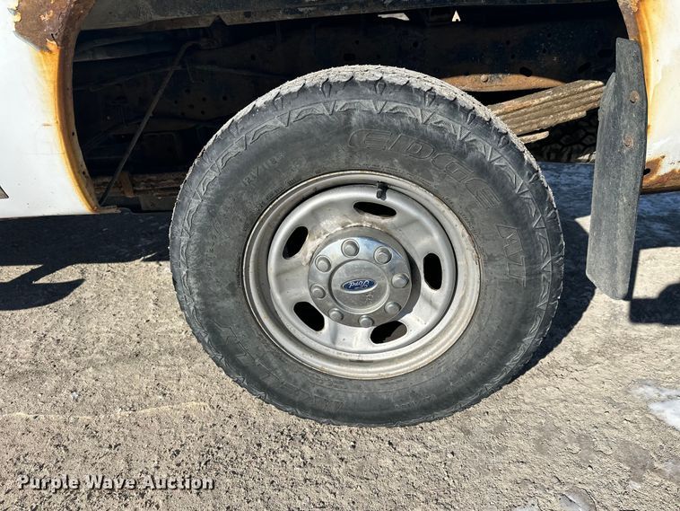 image for item FK0004 2011 Ford F250 Super Duty Crew Cab pickup truck