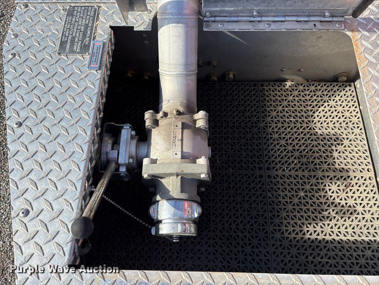 image for item FK1179 2007 Chevrolet C8500 pumper fire truck