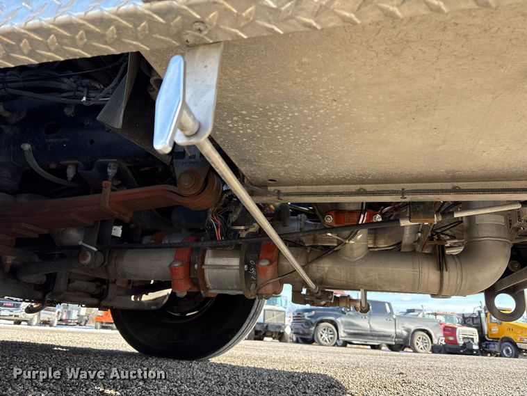 image for item FK1179 2007 Chevrolet C8500 pumper fire truck