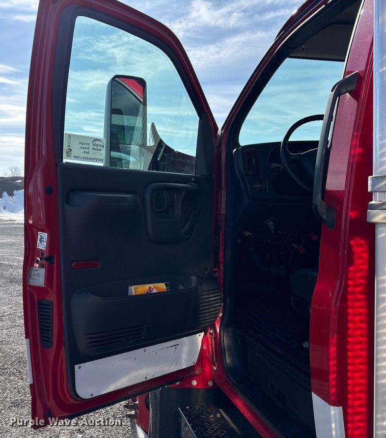 image for item FK1179 2007 Chevrolet C8500 pumper fire truck