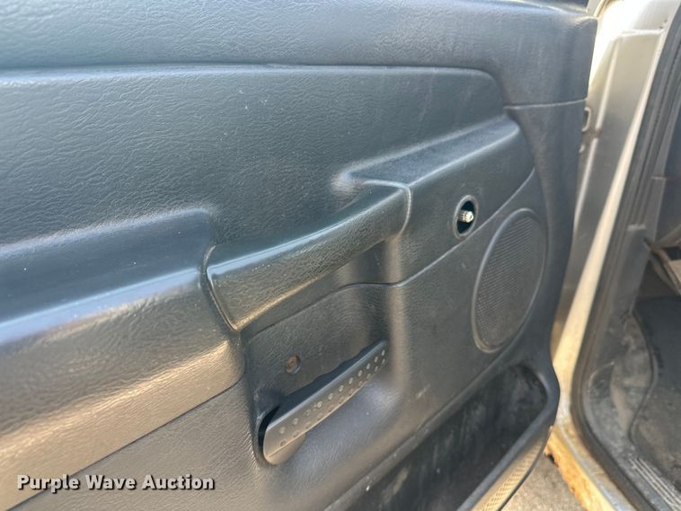 image for item FK1710 2004 Dodge Ram 2500 pickup truck