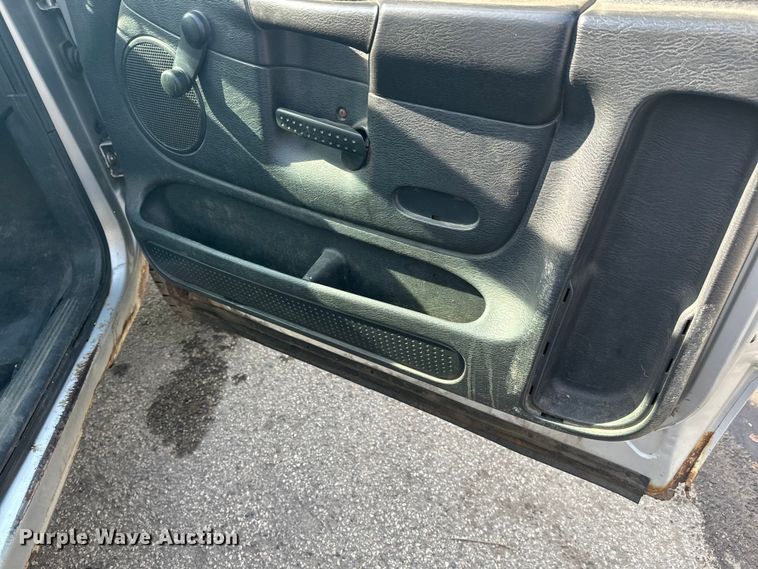 image for item FK1710 2004 Dodge Ram 2500 pickup truck