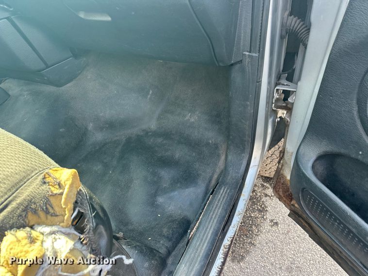 image for item FK1710 2004 Dodge Ram 2500 pickup truck