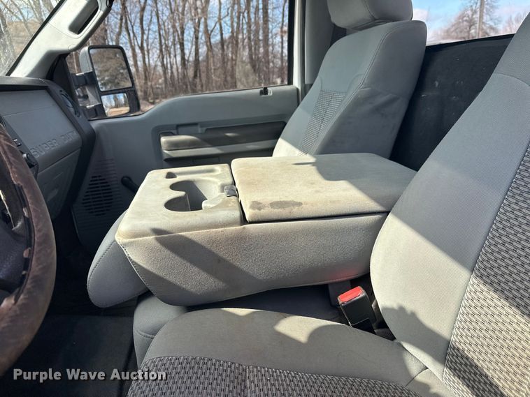 image for item FK1715 2015 Ford F350 Super Duty pickup truck