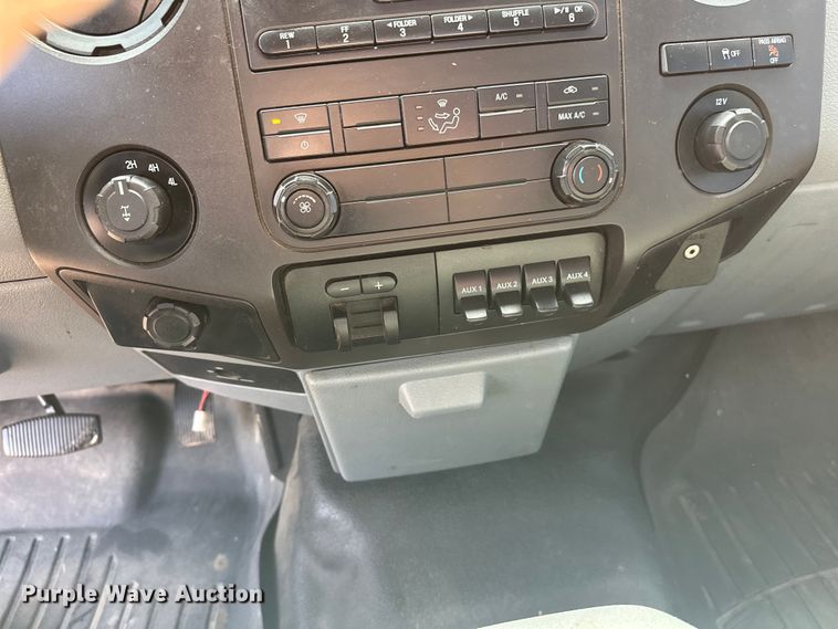 image for item FK1715 2015 Ford F350 Super Duty pickup truck