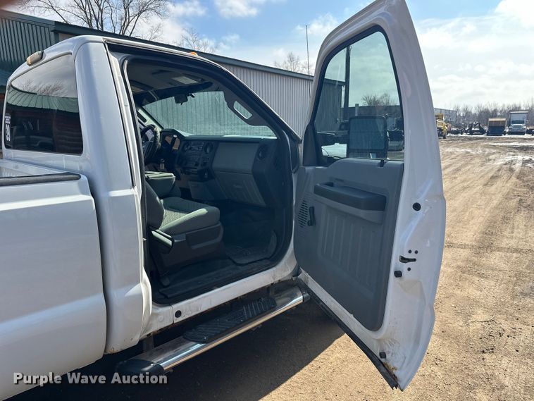 image for item FK1715 2015 Ford F350 Super Duty pickup truck
