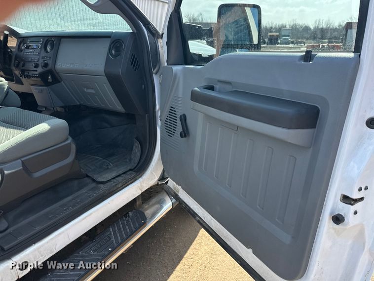 image for item FK1715 2015 Ford F350 Super Duty pickup truck