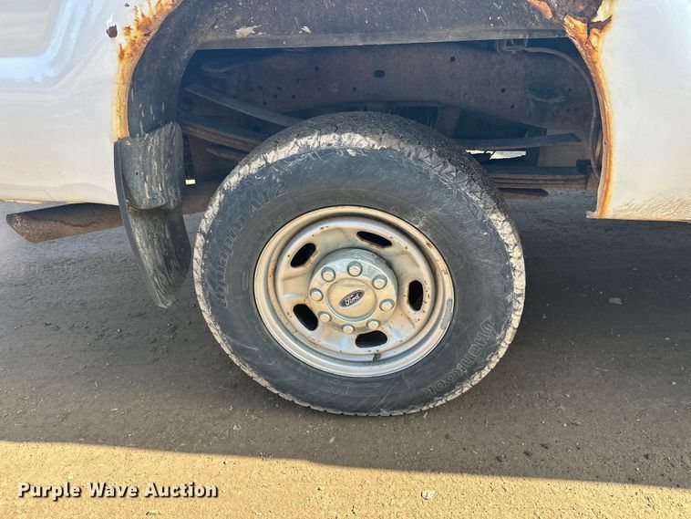 image for item FK1715 2015 Ford F350 Super Duty pickup truck