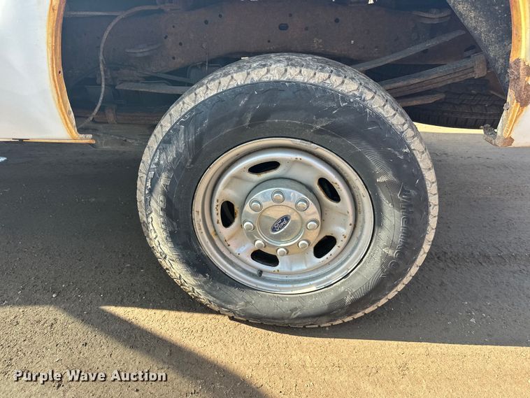 image for item FK1715 2015 Ford F350 Super Duty pickup truck