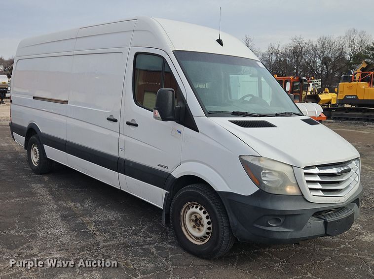 image for item FN5582 2014 Freightliner Sprinter van