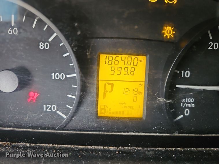 image for item FN5582 2014 Freightliner Sprinter van