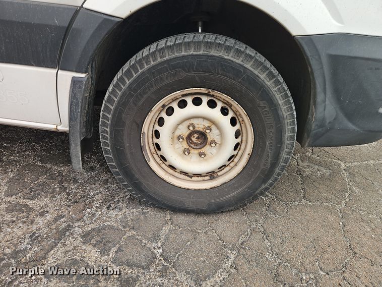 image for item FN5582 2014 Freightliner Sprinter van