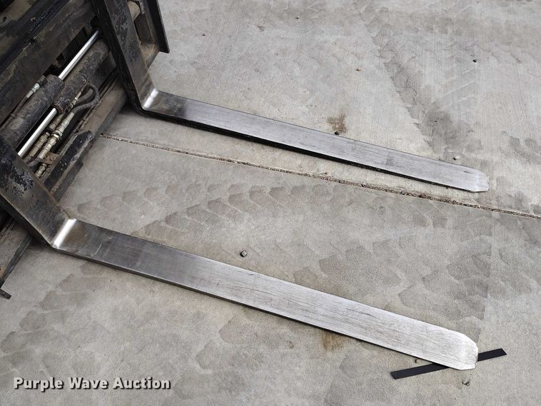 image for item IH9451 2016 UniCarriers PF50 forklift