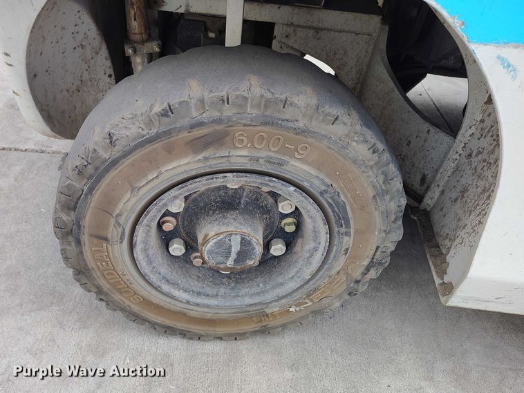 image for item IH9451 2016 UniCarriers PF50 forklift