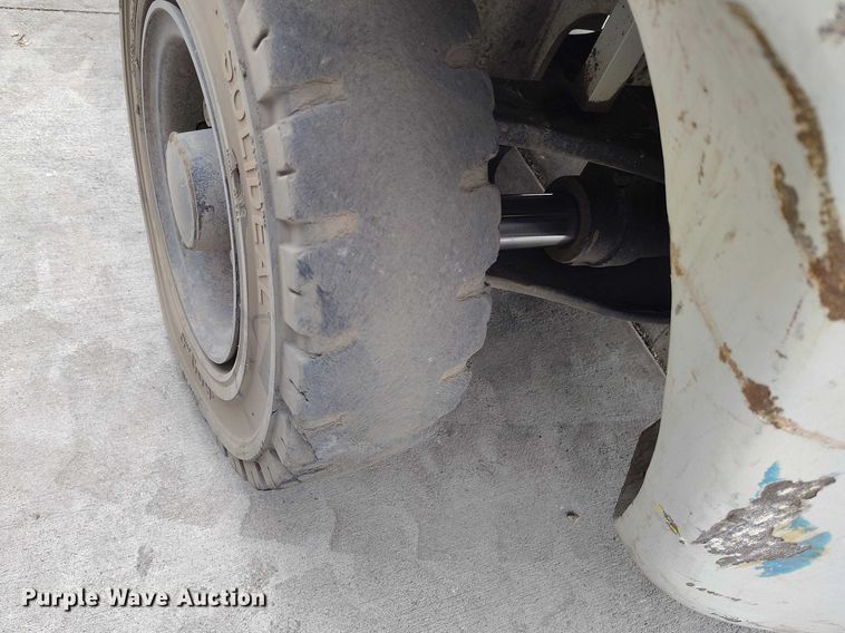 image for item IH9451 2016 UniCarriers PF50 forklift