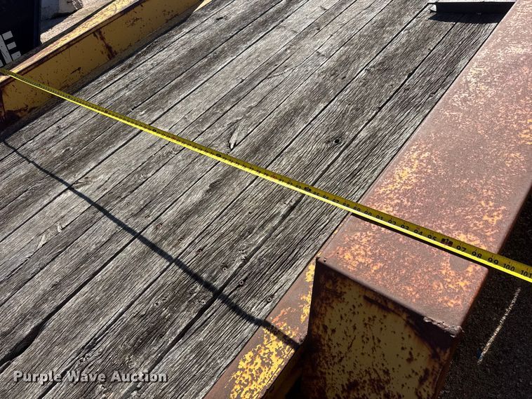 image for item NA9816 1995 Redi Haul utility trailer