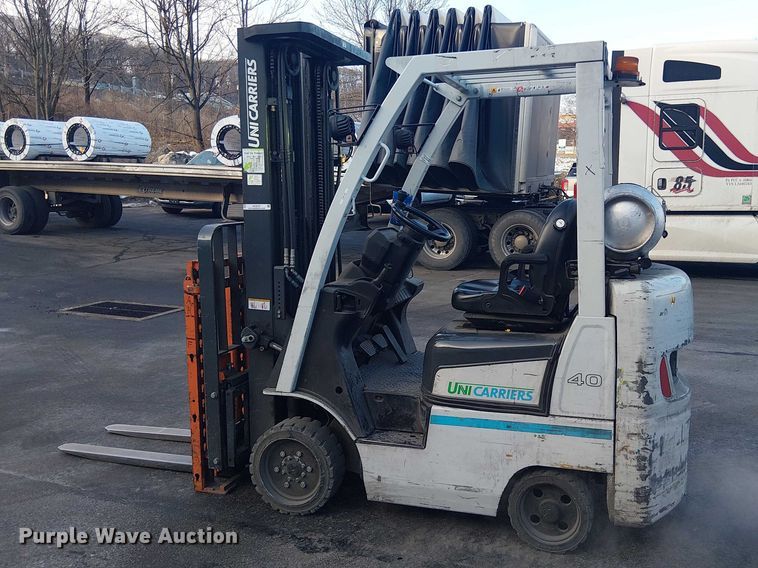 image for item NC9757 2016 UniCarriers CFS40 forklift