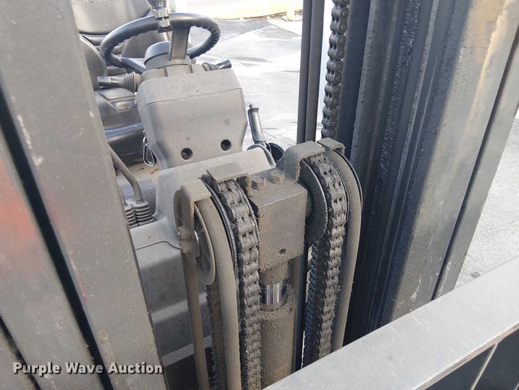 image for item NC9757 2016 UniCarriers CFS40 forklift