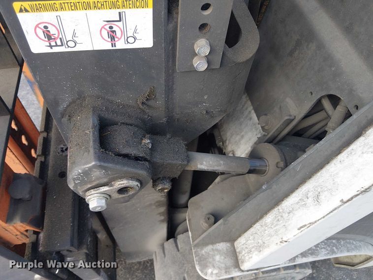 image for item NC9757 2016 UniCarriers CFS40 forklift