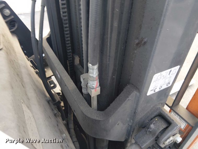 image for item NC9757 2016 UniCarriers CFS40 forklift