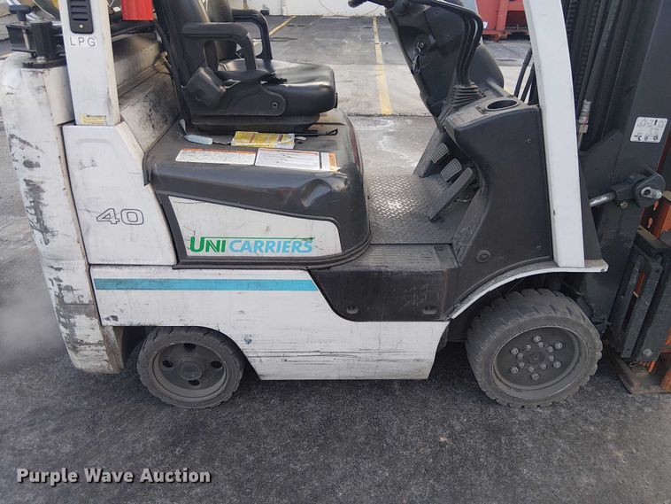 image for item NC9757 2016 UniCarriers CFS40 forklift