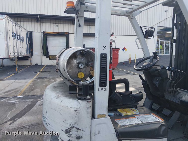 image for item NC9757 2016 UniCarriers CFS40 forklift