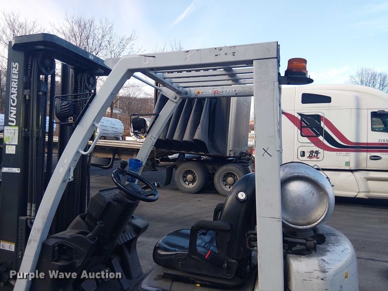 image for item NC9757 2016 UniCarriers CFS40 forklift