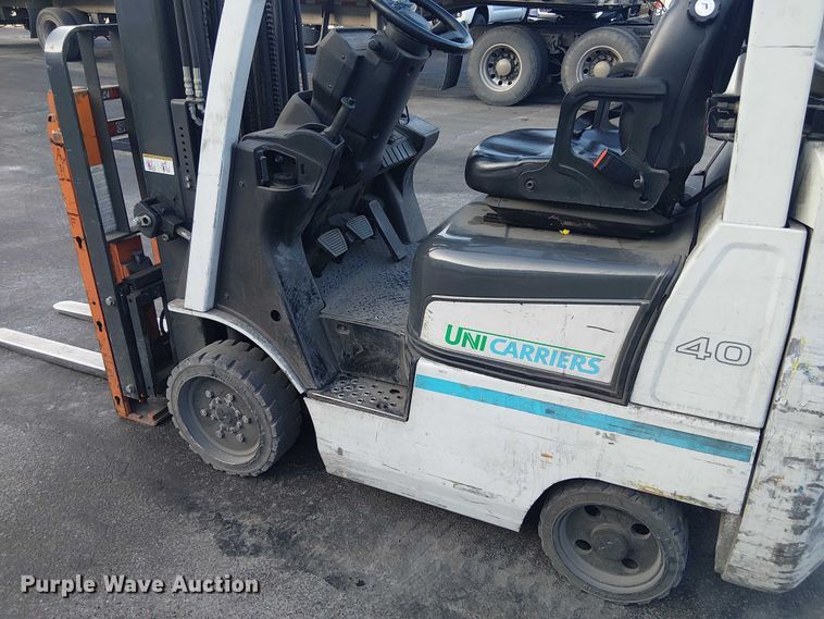 image for item NC9757 2016 UniCarriers CFS40 forklift