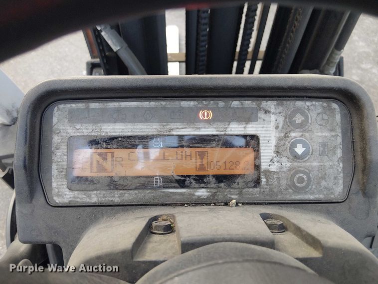 image for item NC9757 2016 UniCarriers CFS40 forklift