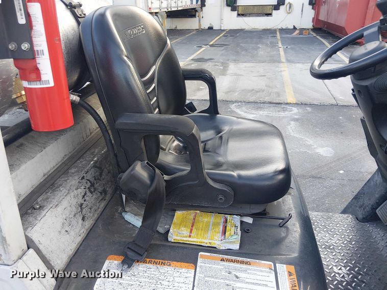 image for item NC9757 2016 UniCarriers CFS40 forklift