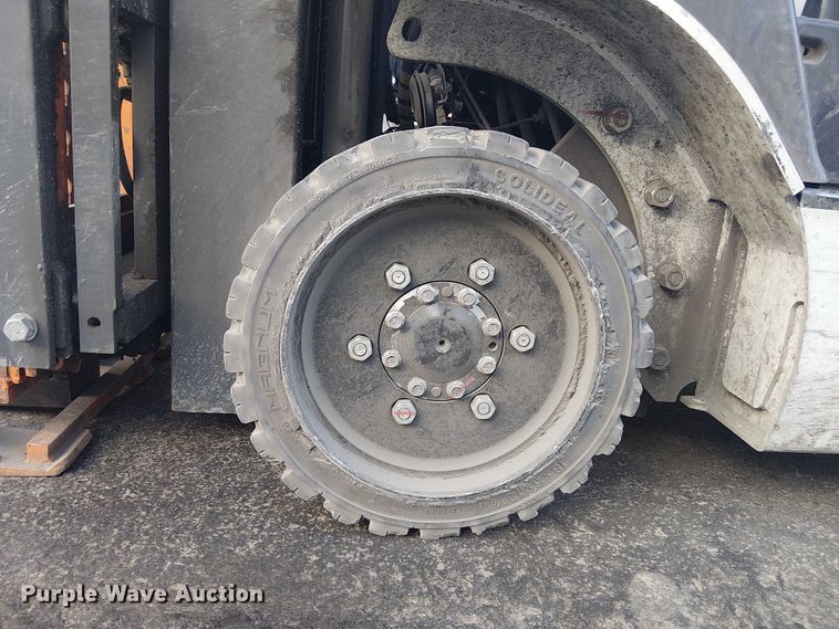 image for item NC9757 2016 UniCarriers CFS40 forklift