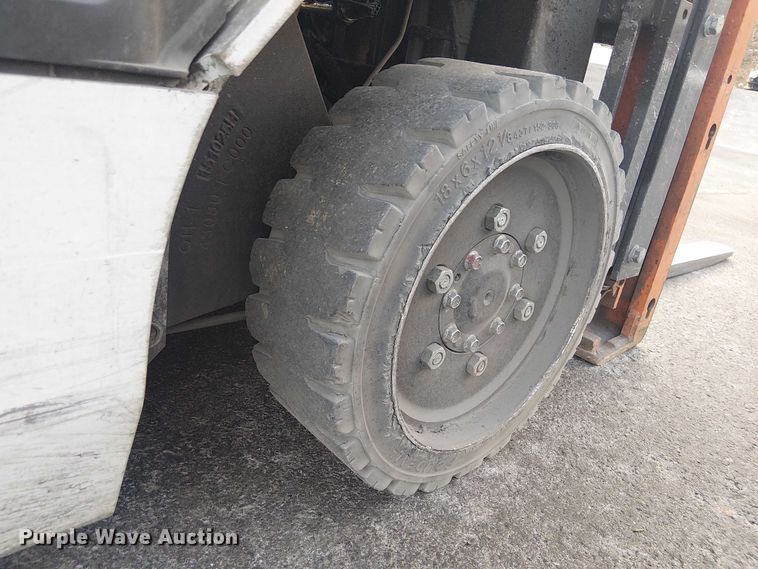 image for item NC9757 2016 UniCarriers CFS40 forklift