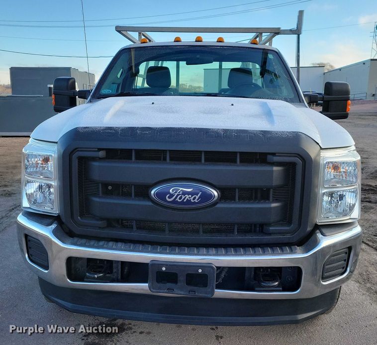 image for item NK9812 2015 Ford F350 pickup truck