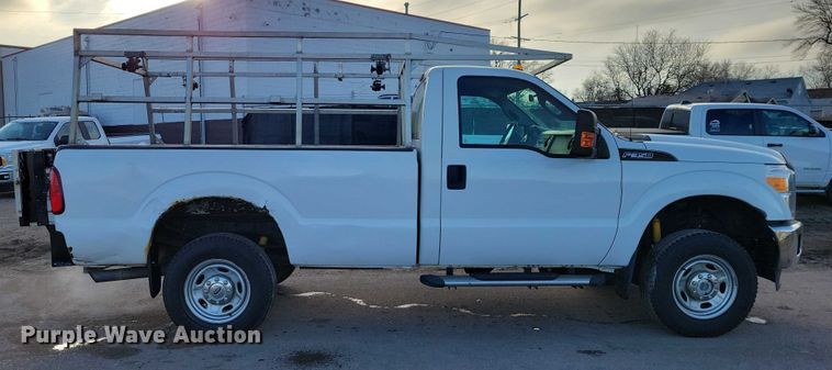 image for item NK9812 2015 Ford F350 pickup truck