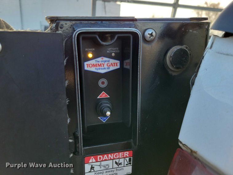 image for item NK9812 2015 Ford F350 pickup truck