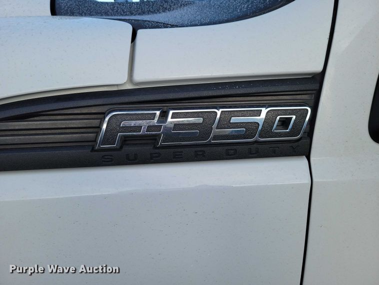 image for item NK9812 2015 Ford F350 pickup truck