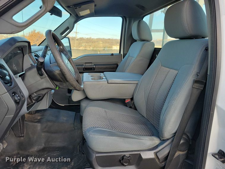 image for item NK9812 2015 Ford F350 pickup truck