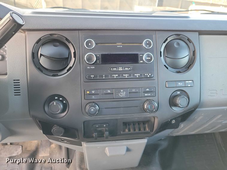 image for item NK9812 2015 Ford F350 pickup truck