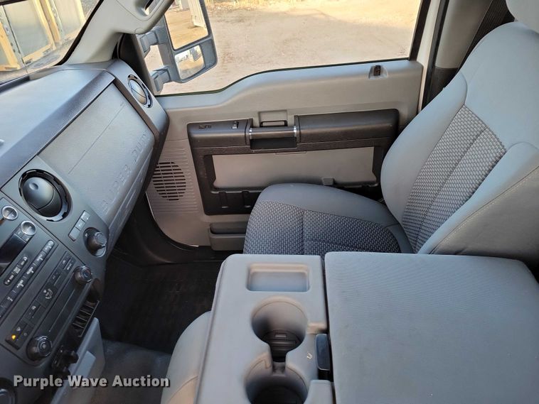 image for item NK9812 2015 Ford F350 pickup truck