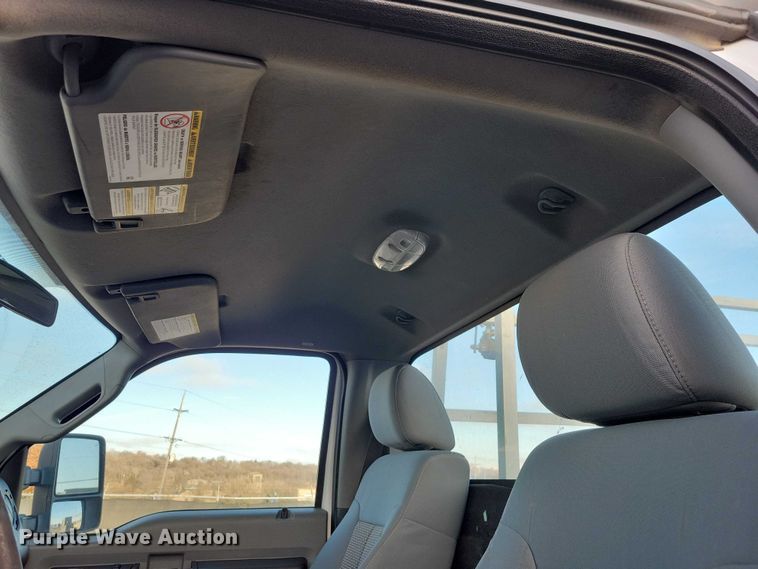 image for item NK9812 2015 Ford F350 pickup truck