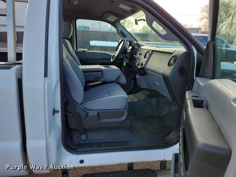 image for item NK9812 2015 Ford F350 pickup truck