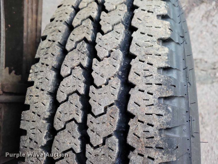 image for item NK9812 2015 Ford F350 pickup truck